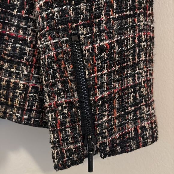 Akris Punto - Bergdorf Goodman - Black and Red Blazer with Tweed Texture - Sz 10 - Picture 8 of 8